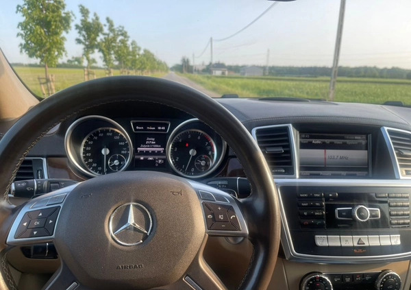 Mercedes-Benz GL cena 129000 przebieg: 167000, rok produkcji 2013 z Jarocin małe 379